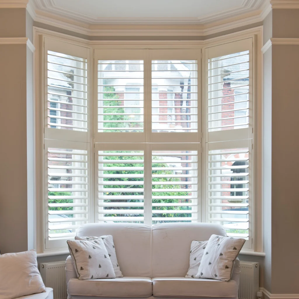 Double-layered panel shutter in Dubai master bedroom