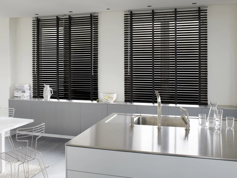 Fire-resistant venetian blinds for Dubai Residential spaces