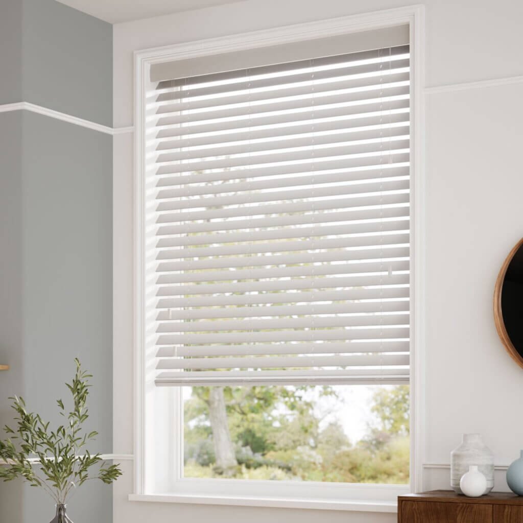 Beige Soft-Tone venetian blinds