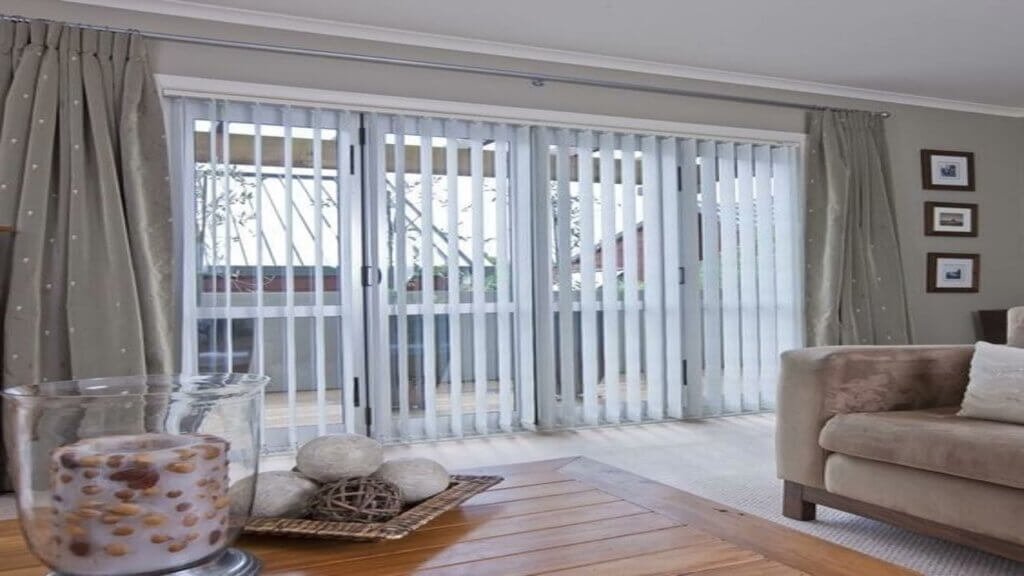 Which Type of Wooden Blinds Is Best for Villas vs Apartments in Dubai